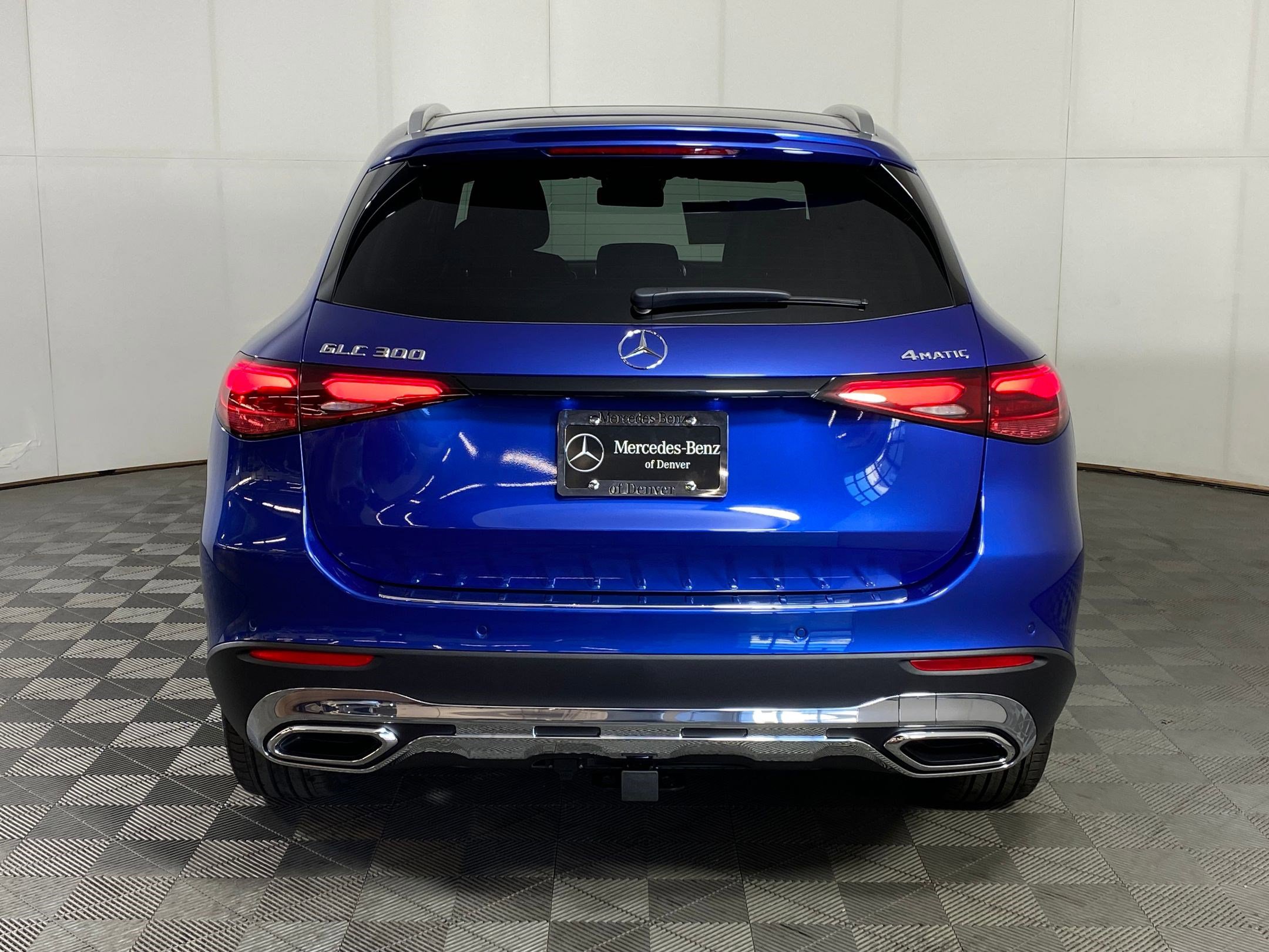 Used 2026 Mercedes-Benz GLC 300 4MATIC image 9