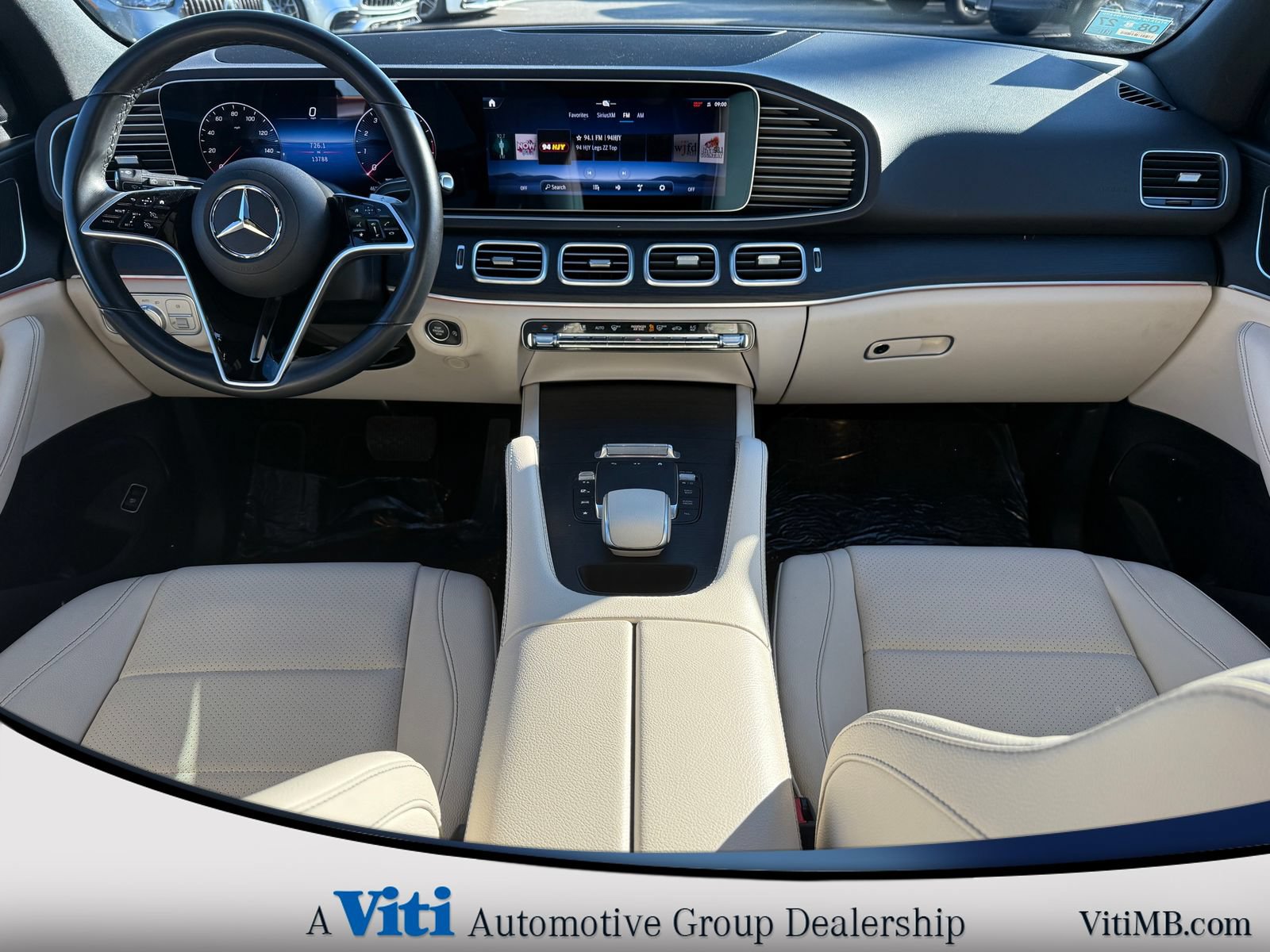 Used 2024 Mercedes-Benz GLE 350 4MATIC image 2