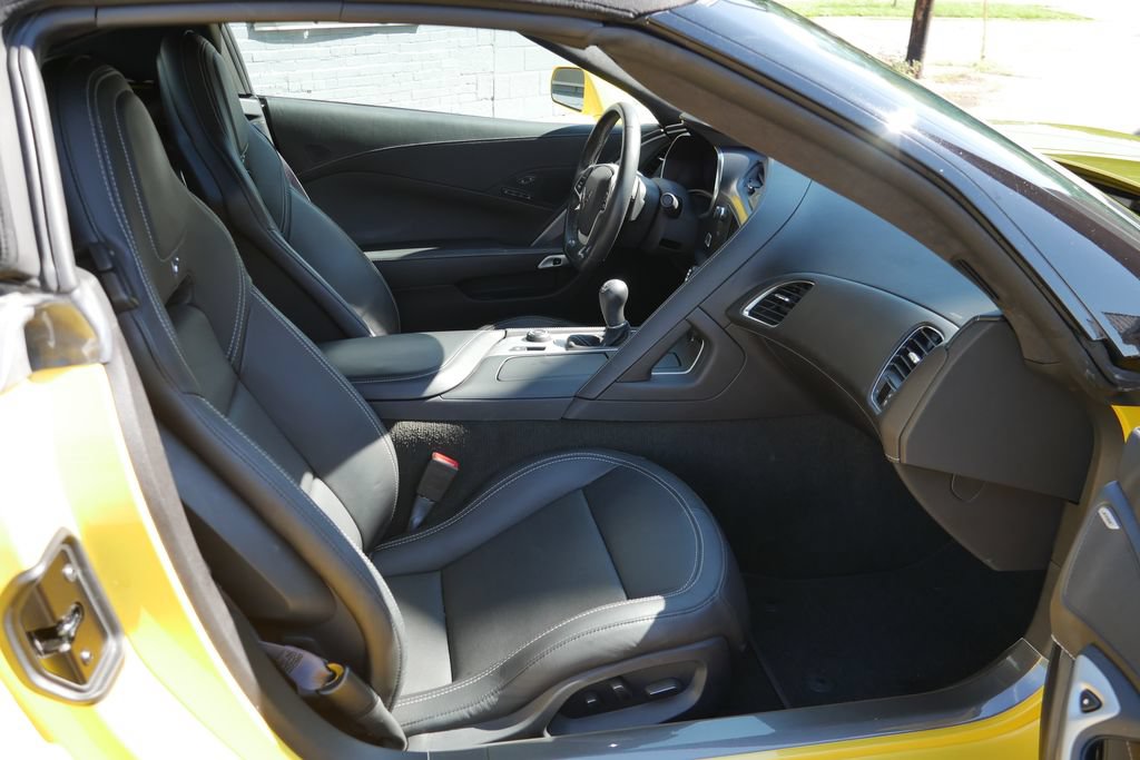 Used 2016 Chevrolet Corvette Stingray Convertible w/ 3LT Preferred Equipment Group RWD image 9