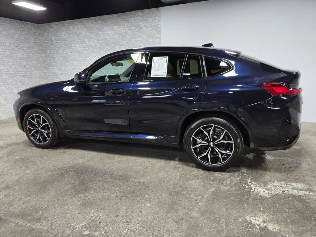 Used 2023 BMW X4 xDrive30i w/ M Sport Package image 2
