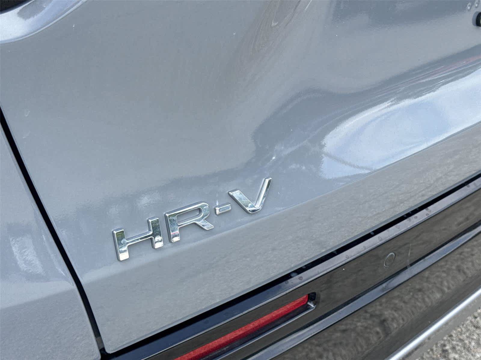 Used 2027 Honda HR-V EX-L image 11