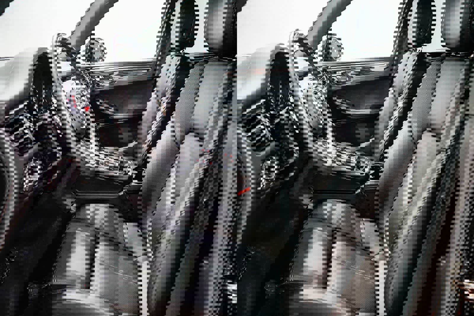 Used 2024 Porsche Macan image 17