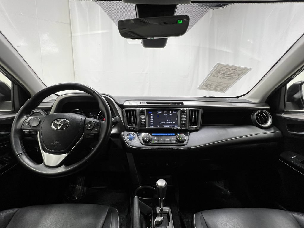 Used 2018 Toyota RAV4 Limited AWD/4WD image 20