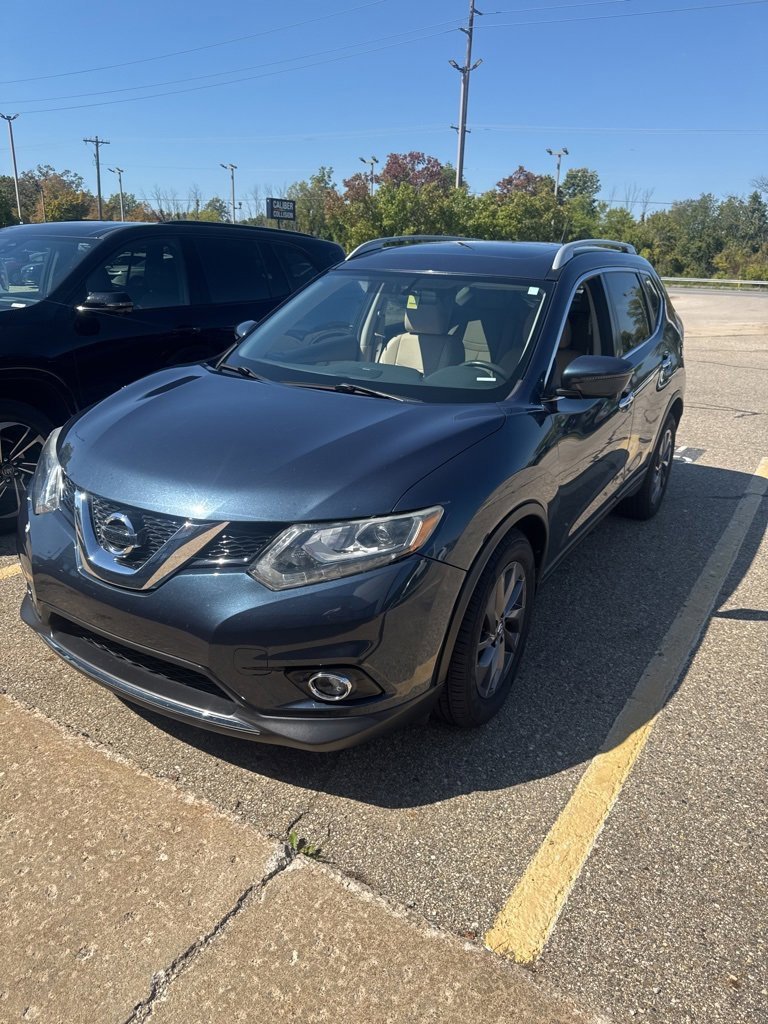 Used 2016 Nissan Rogue SL w/ SL Premium Package image 1