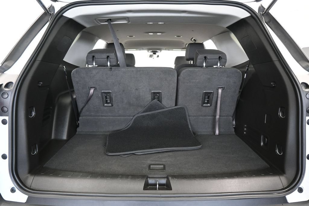 Used 2019 Chevrolet Traverse LT FWD image 33