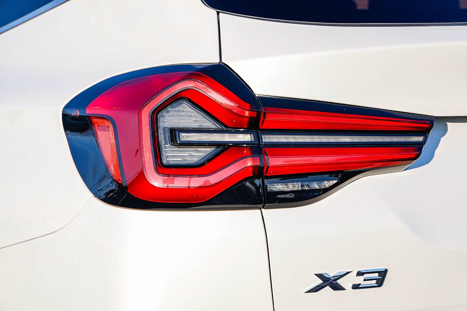 Used 2023 BMW X3 xDrive30i w/ Premium Package image 8