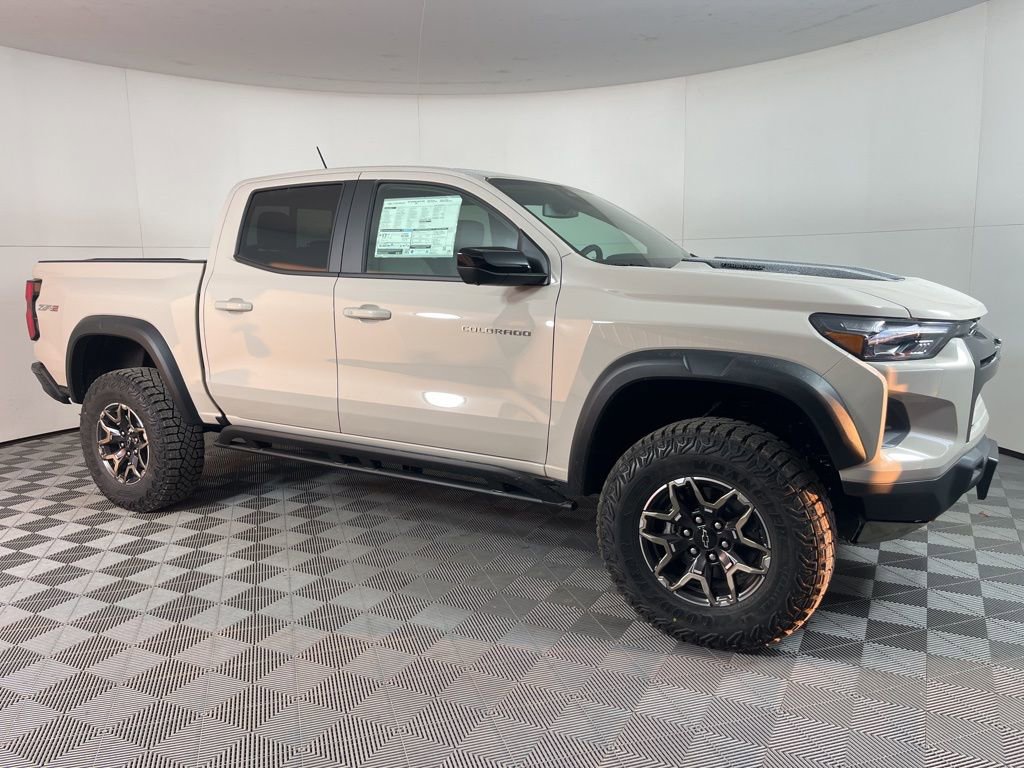 New 2026 Chevrolet Colorado ZR2 w/ Technology Package AWD/4WD image 2