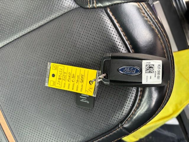Used 2024 Ford F350 Platinum image 36