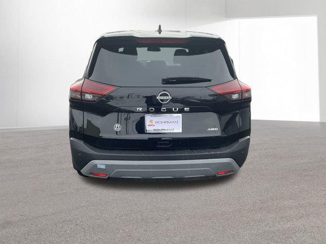 Used 2023 Nissan Rogue S image 5