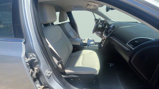 Used 2021 Chrysler 300 Touring L AWD/4WD image 26