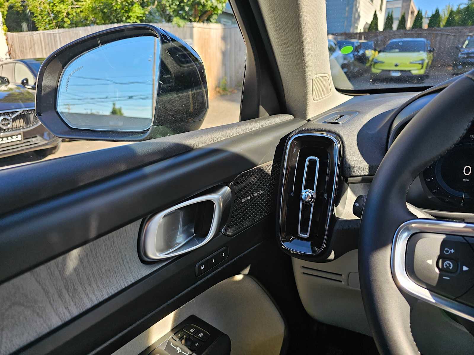 New 2025 Volvo XC40 B5 Plus w/ Climate Package image 28