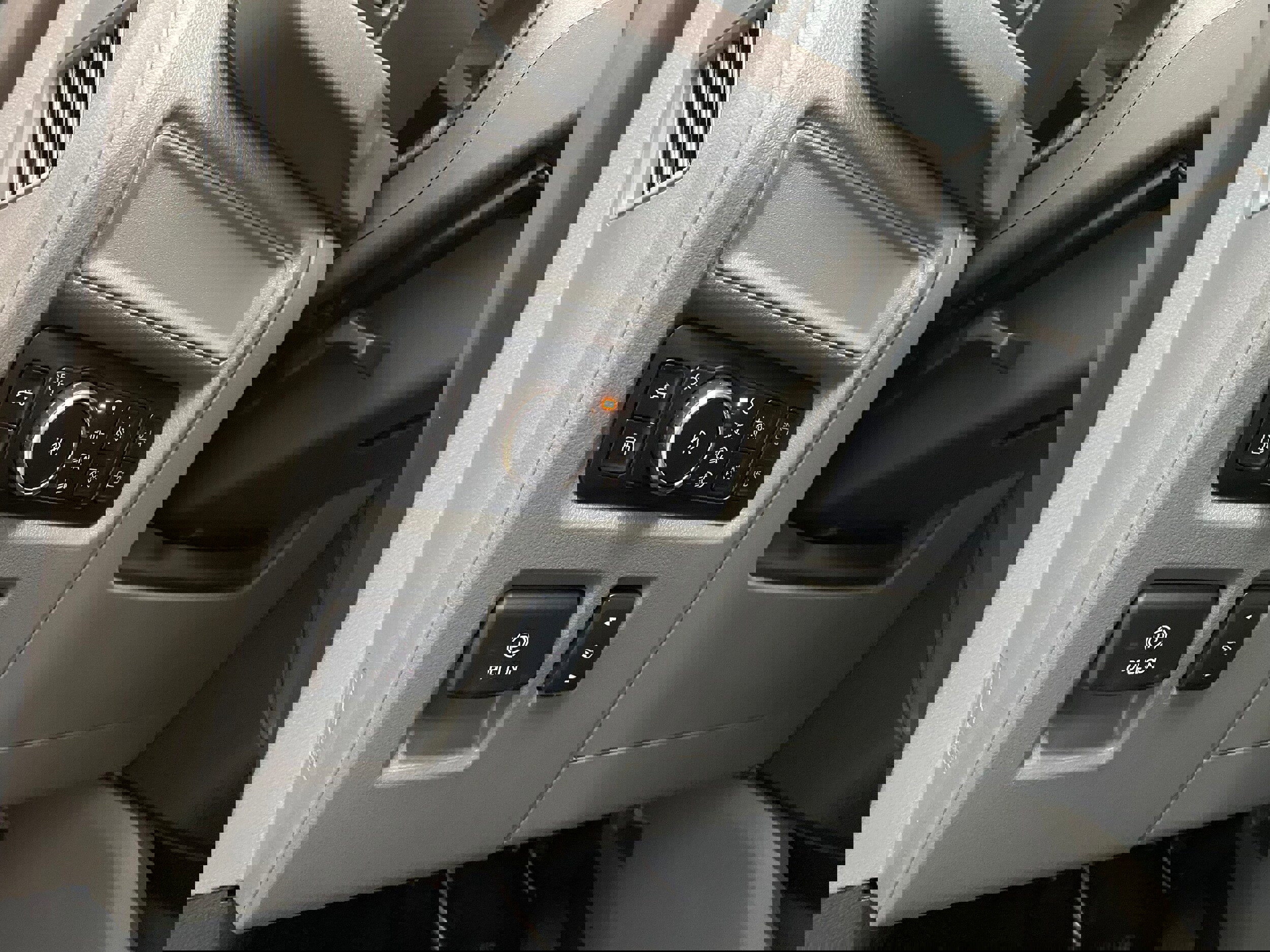 New 2025 Ford F150 XLT w/ Equipment Group 303A High image 18