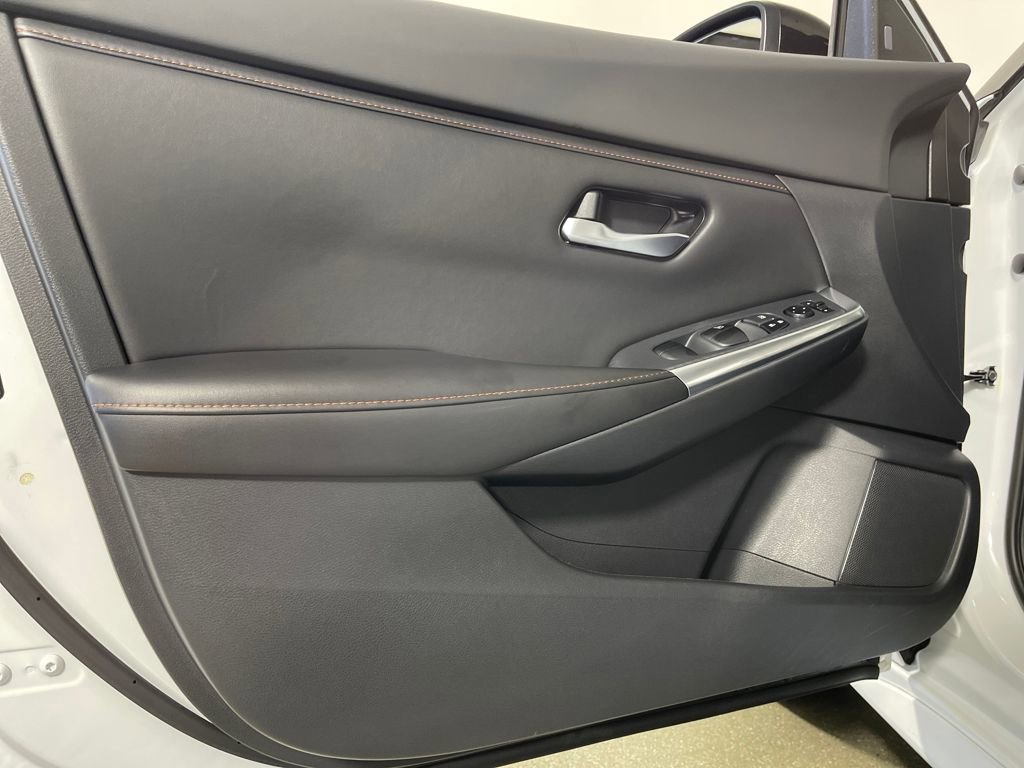 Used 2023 Nissan Sentra SR w/ Midnight Edition Package image 19