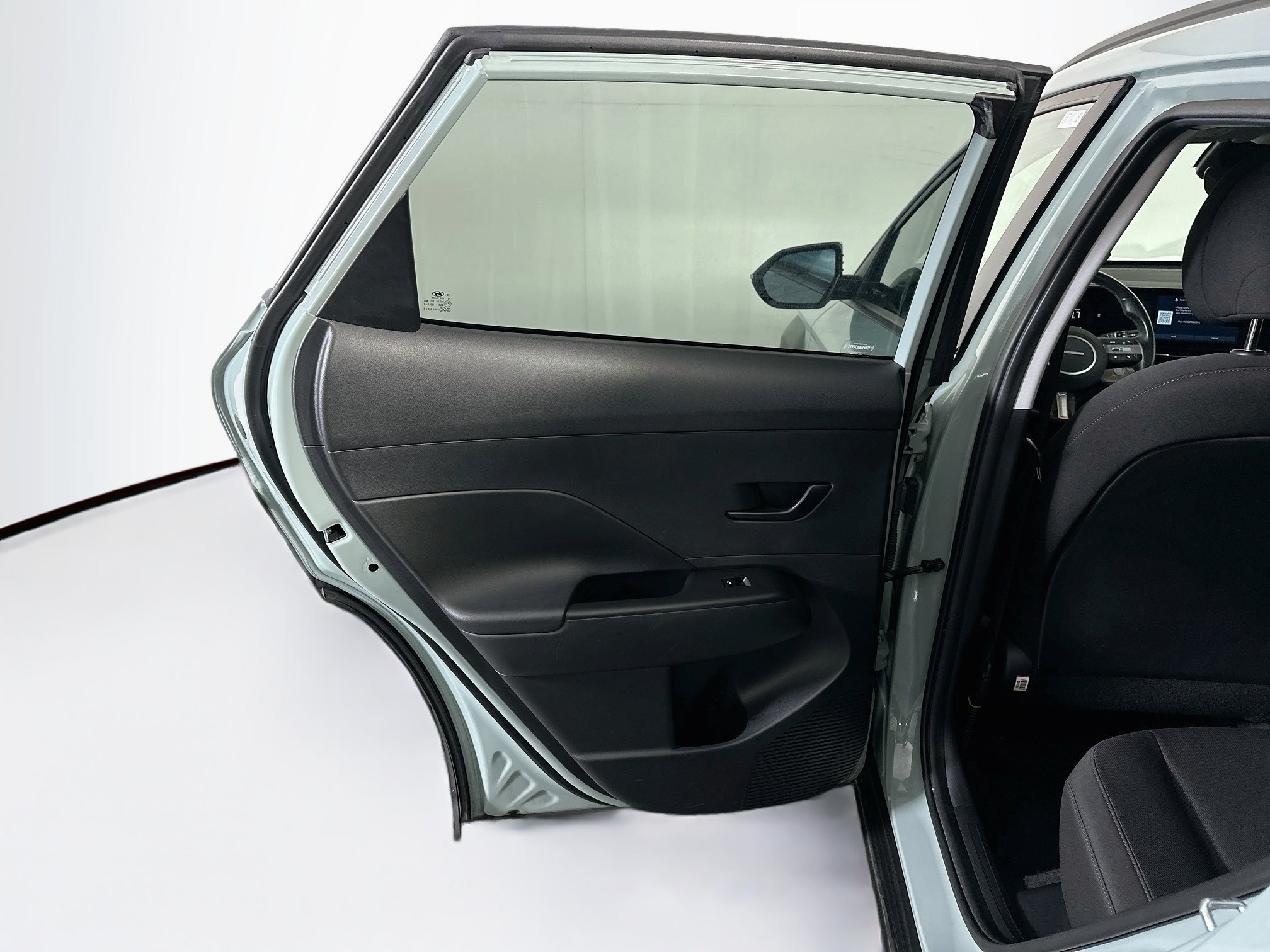 Used 2025 Hyundai Kona SEL FWD image 27