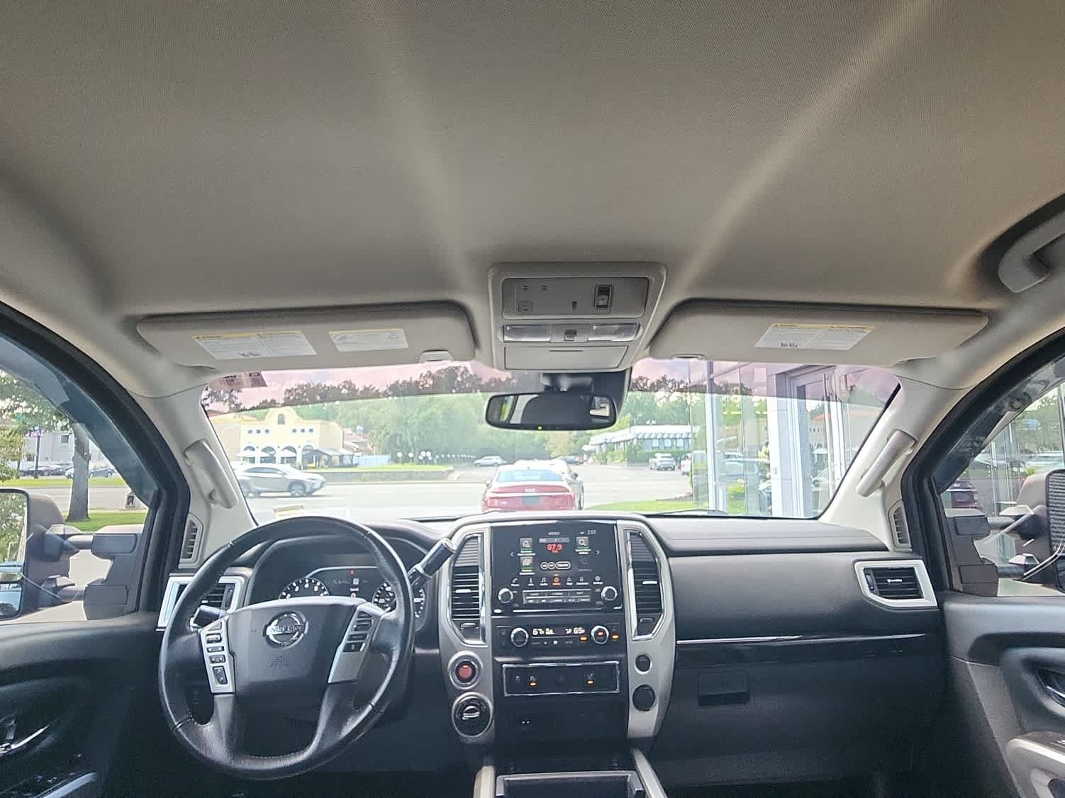 Used 2021 Nissan Titan SV w/ SV Convenience Package AWD/4WD image 21