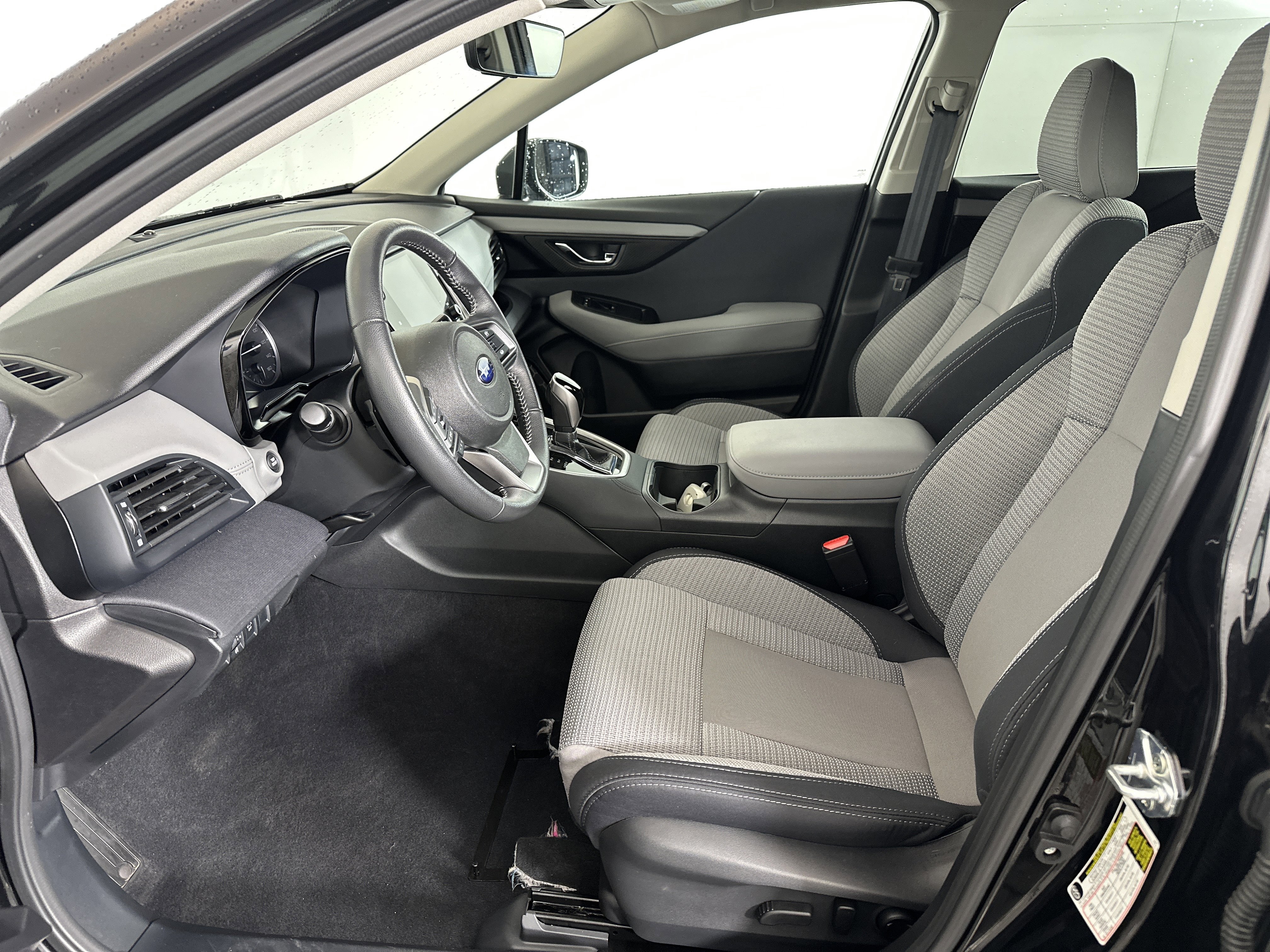 Used 2025 Subaru Outback Premium w/ Popular Package #1A image 6