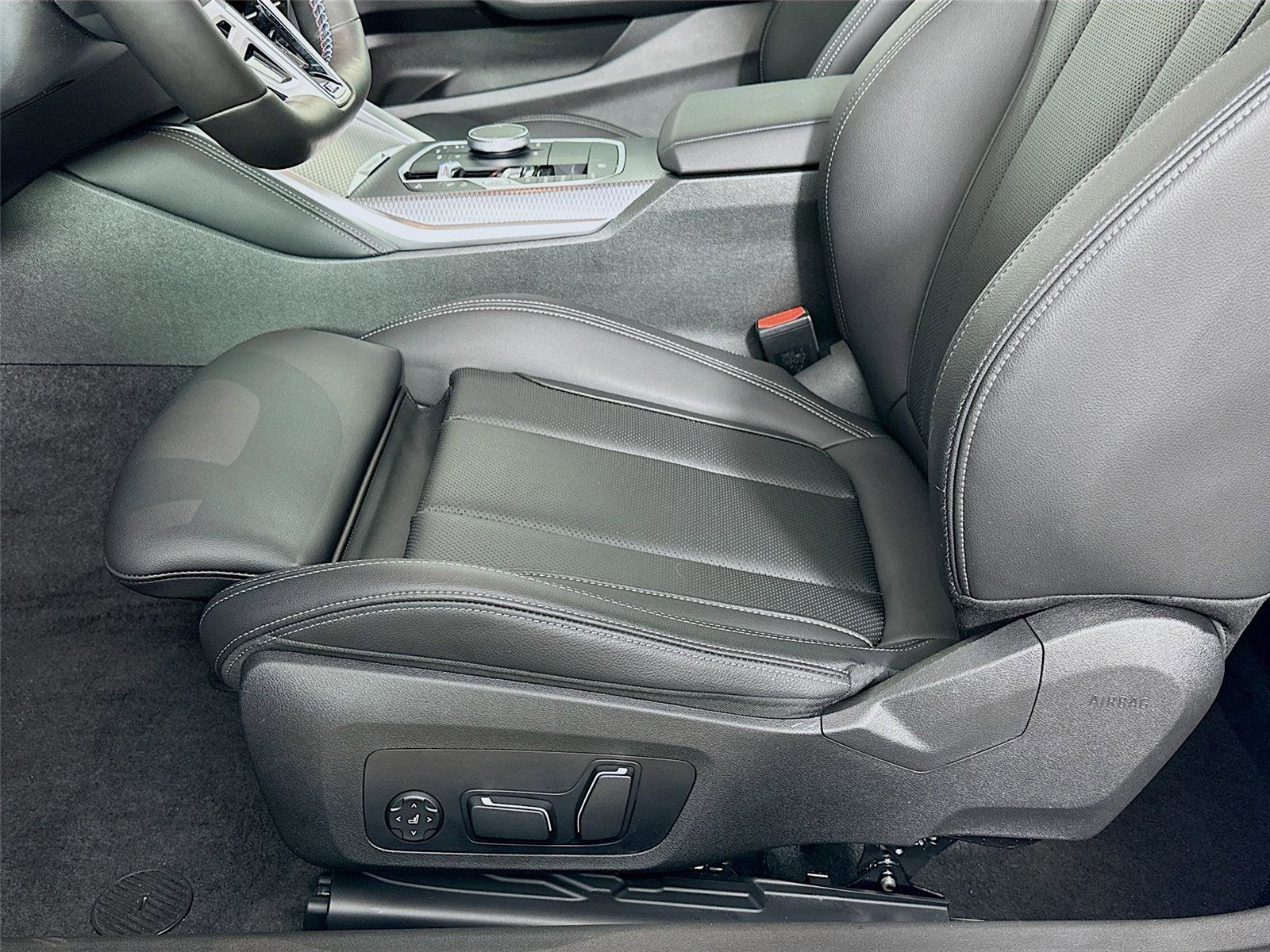 Used 2025 BMW M240i xDrive Coupe w/ Premium Package image 19