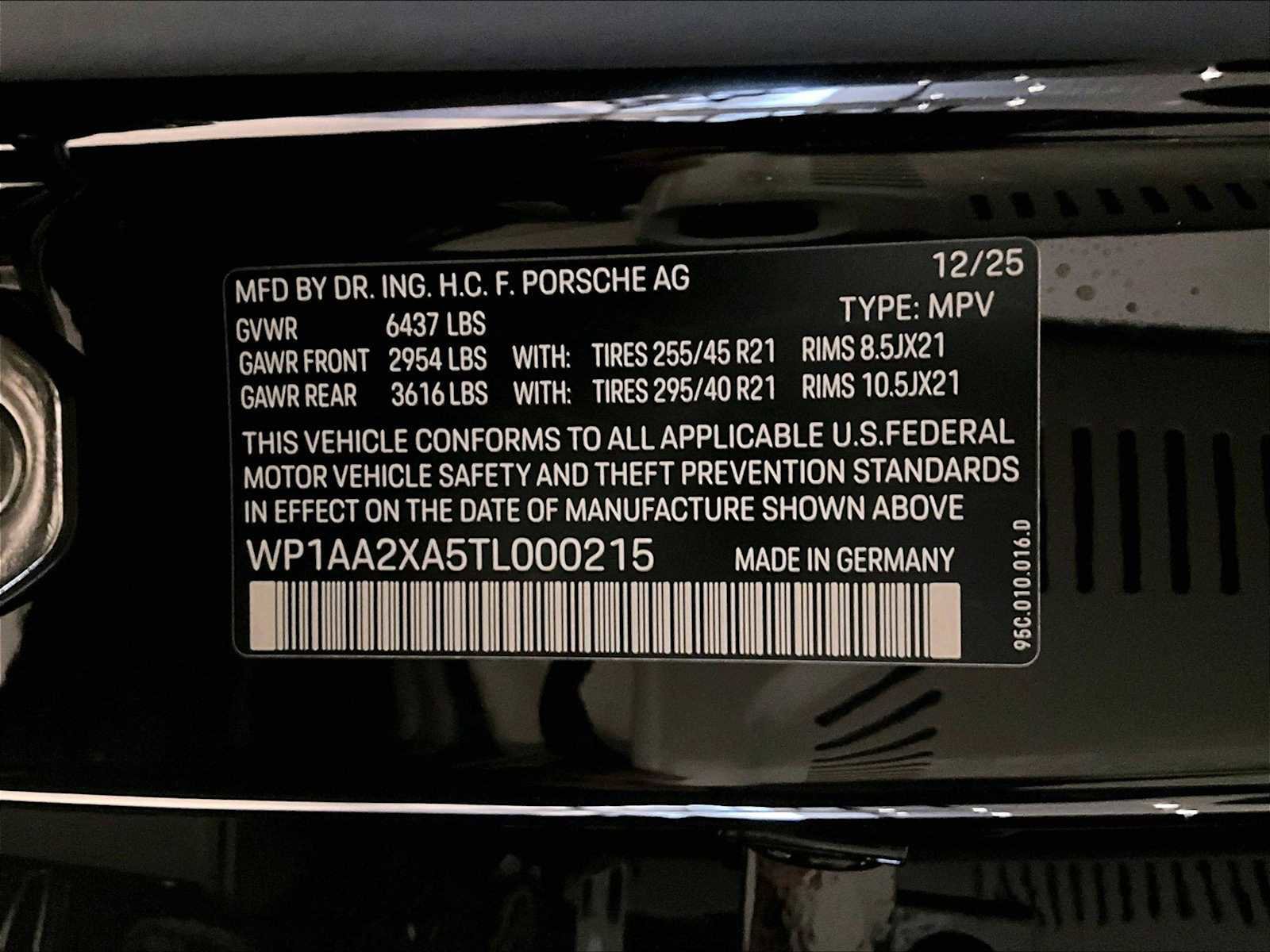 New 2026 Porsche Macan 4 Electric image 31