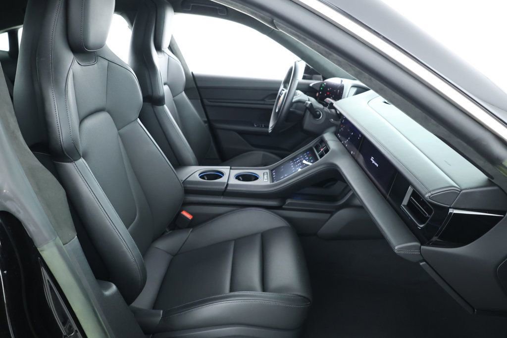 Used 2022 Porsche Taycan 4S image 24