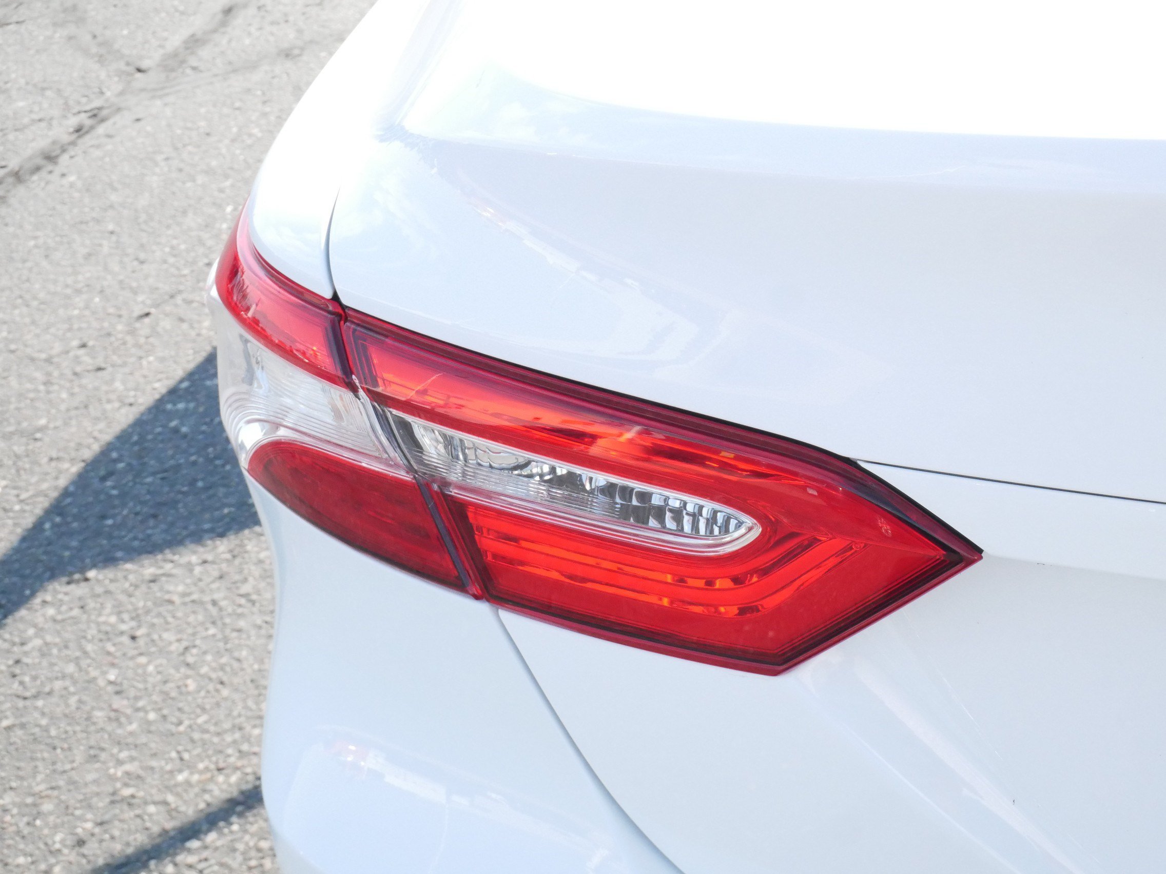 Used 2019 Toyota Camry LE FWD image 17