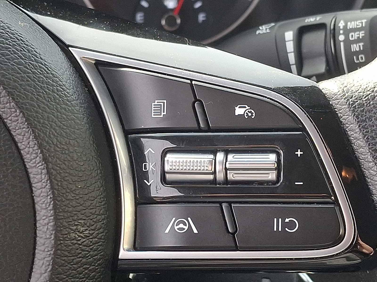 Certified 2023 Kia Forte LXS w/ LXS Technology Package image 21