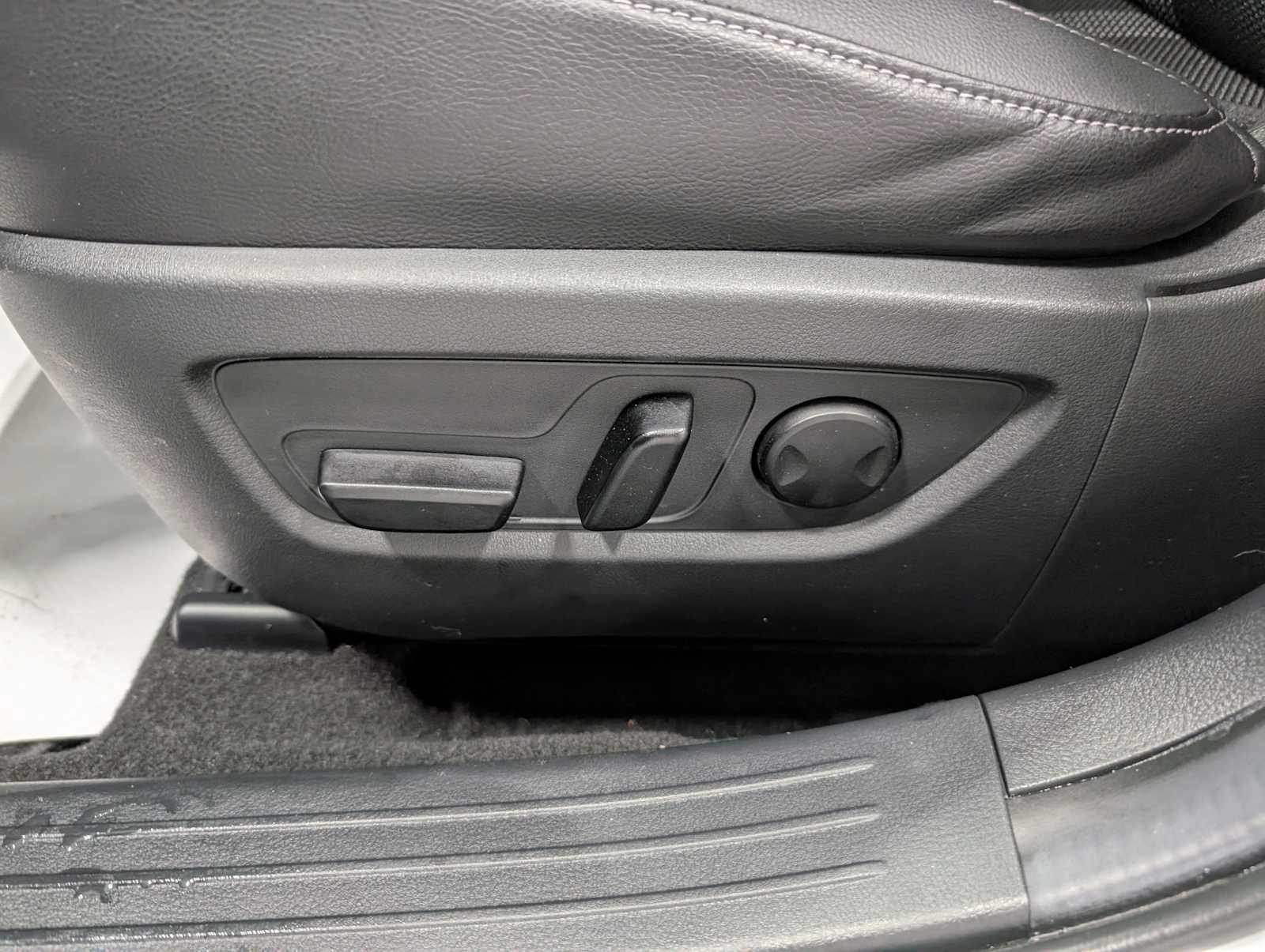 Used 2025 MAZDA CX-50 AWD 2.5 S w/ Preferred Package image 35