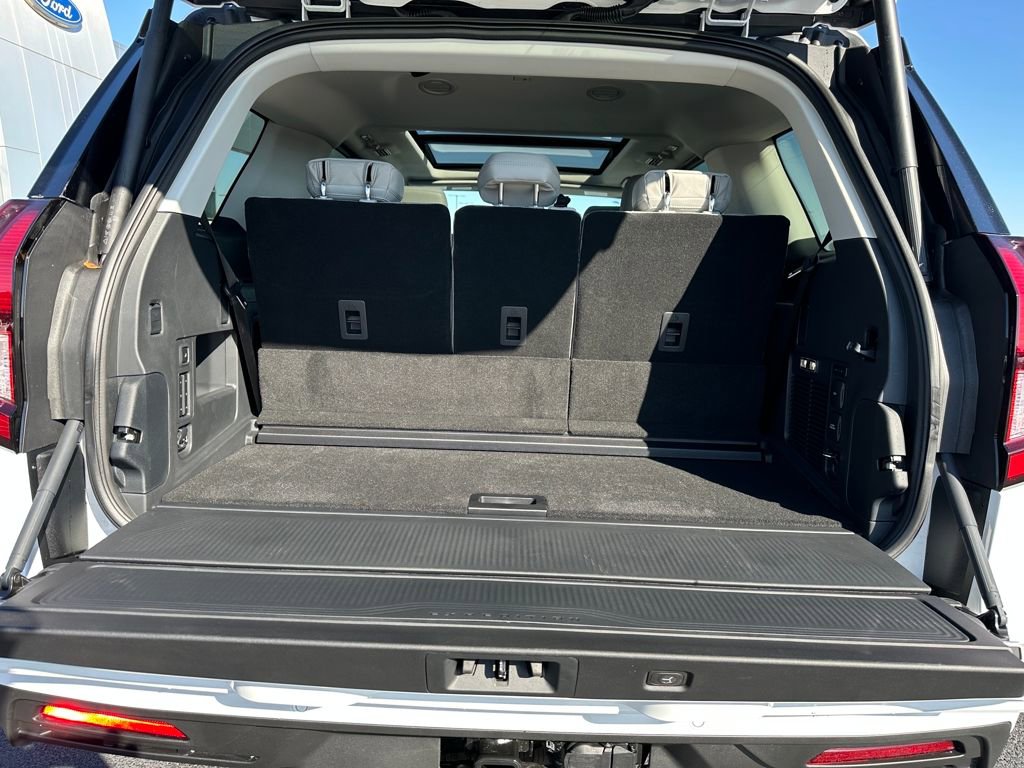 New 2025 Ford Expedition Active image 23