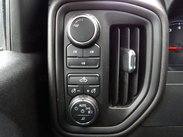 Certified 2022 Chevrolet Silverado 2500 Custom w/ Custom Value Package AWD/4WD image 18