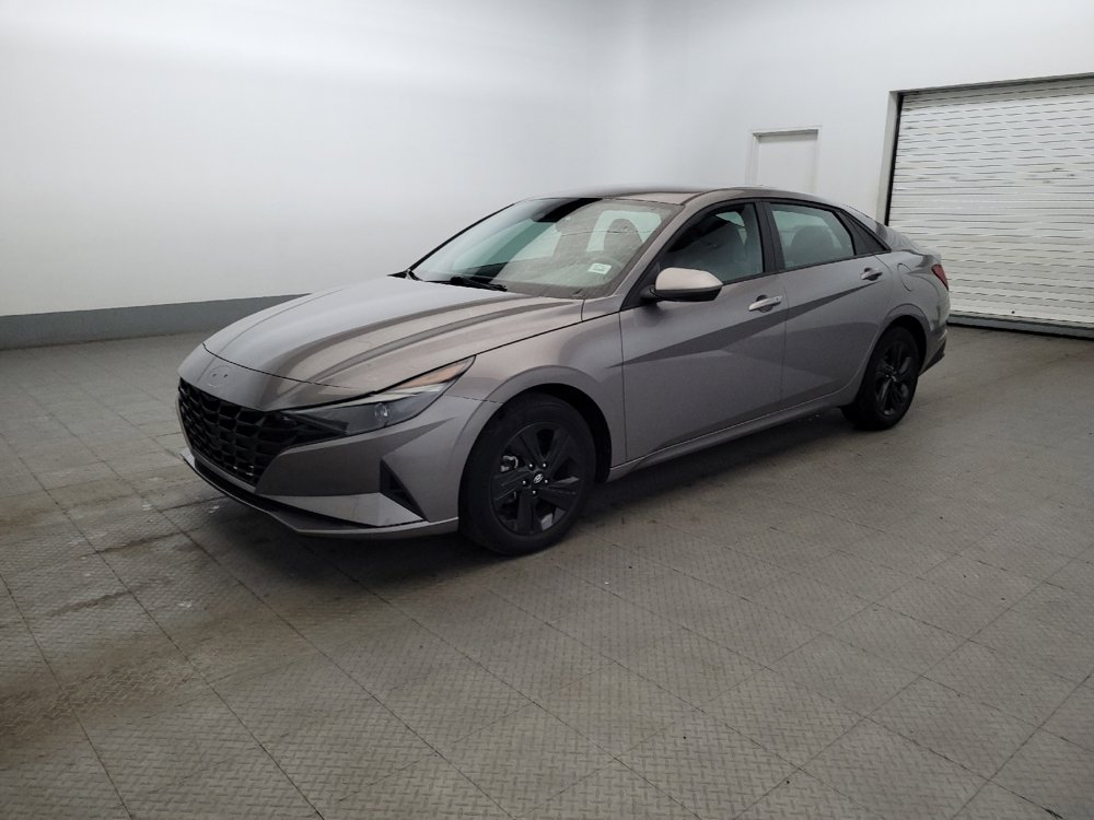 Used 2023 Hyundai Elantra SEL FWD image 2
