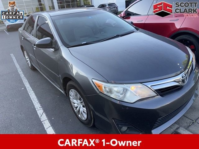 Used 2014 Toyota Camry LE FWD image 2