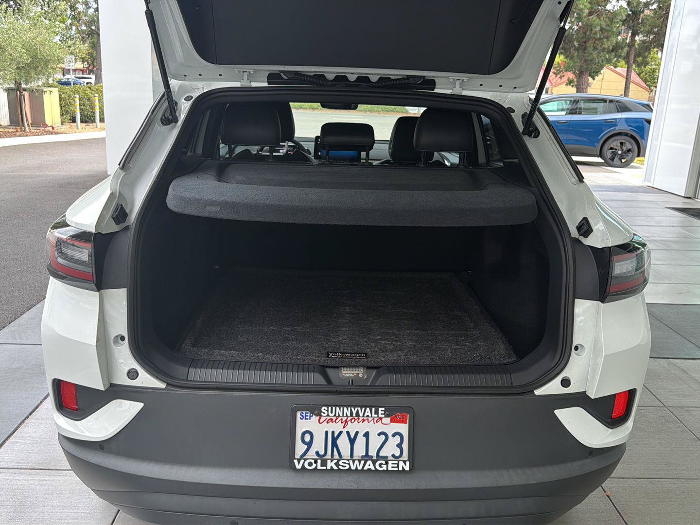 Certified 2023 Volkswagen ID.4 Pro RWD image 13