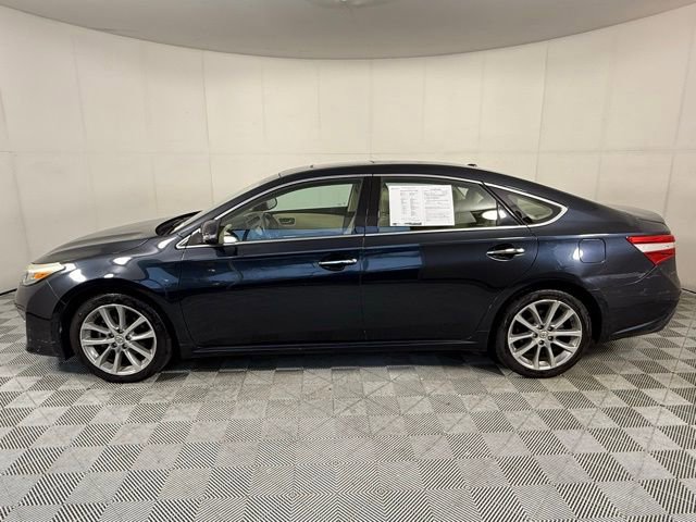 Used 2015 Toyota Avalon XLE Touring FWD image 3