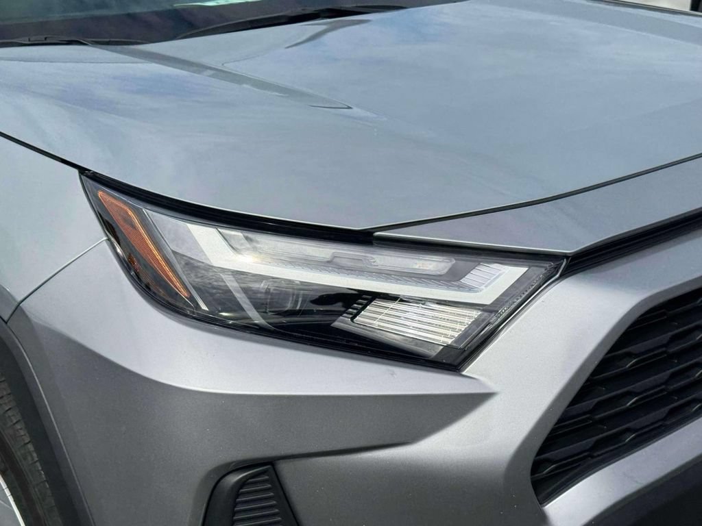 Used 2025 Toyota RAV4 LE AWD/4WD image 12
