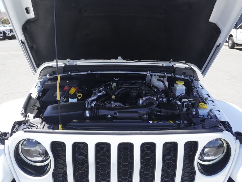 Certified 2023 Jeep Gladiator Overland AWD/4WD image 38