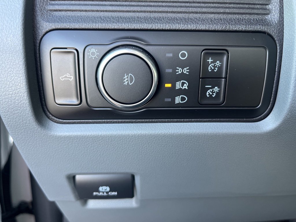 New 2026 Ford F250 XL w/ XL Chrome Package image 22