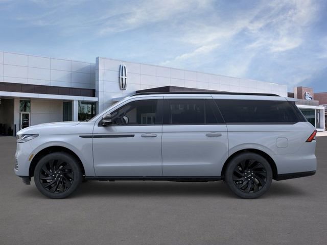 New 2025 Lincoln Navigator L Reserve w/ Jet Appearance Package AWD/4WD image 3