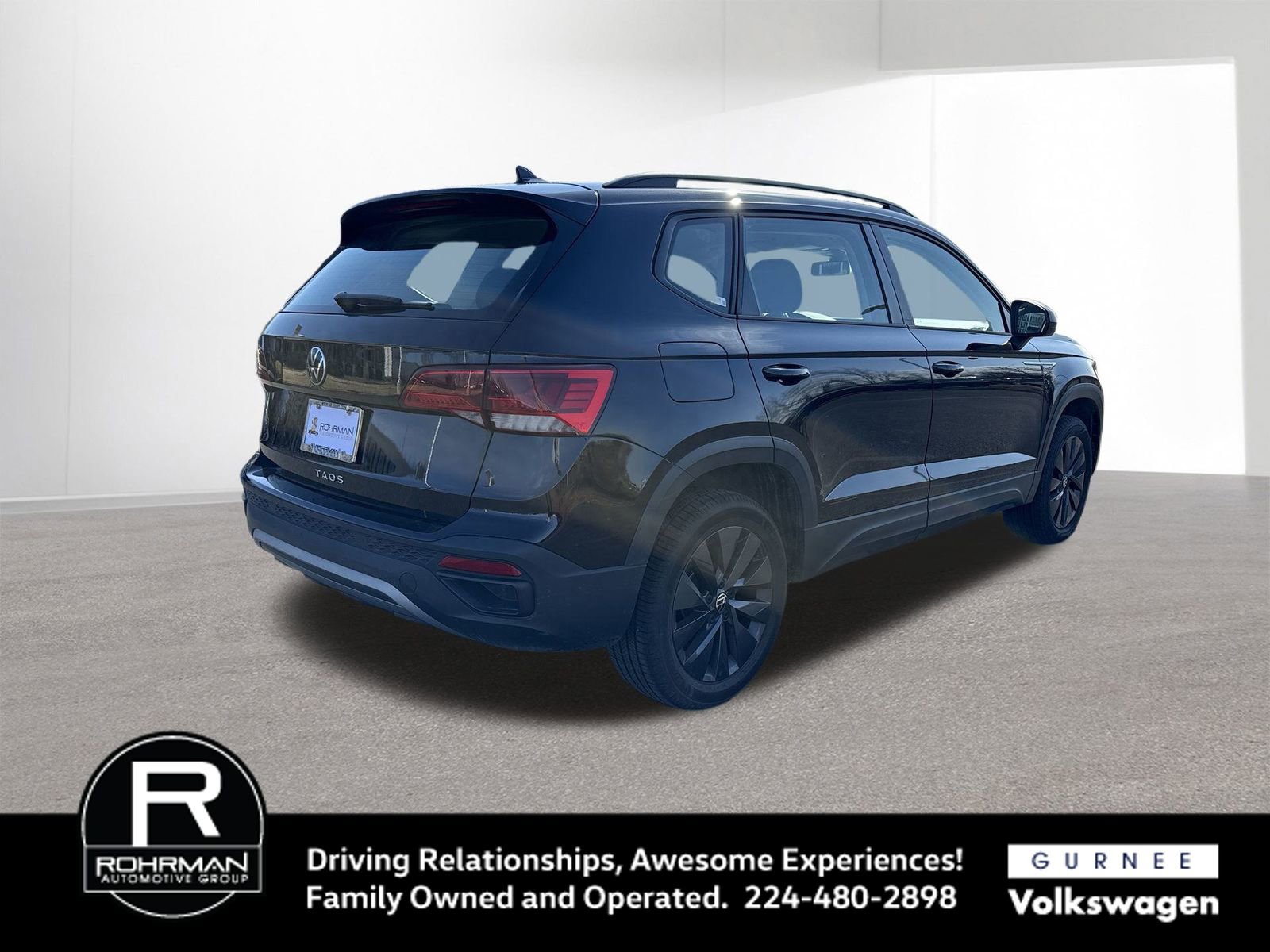 Used 2022 Volkswagen Taos S image 9