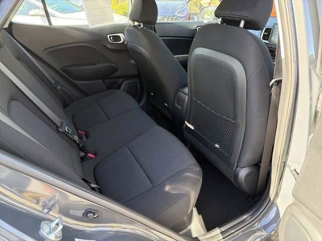 Used 2024 Hyundai Venue SE image 15