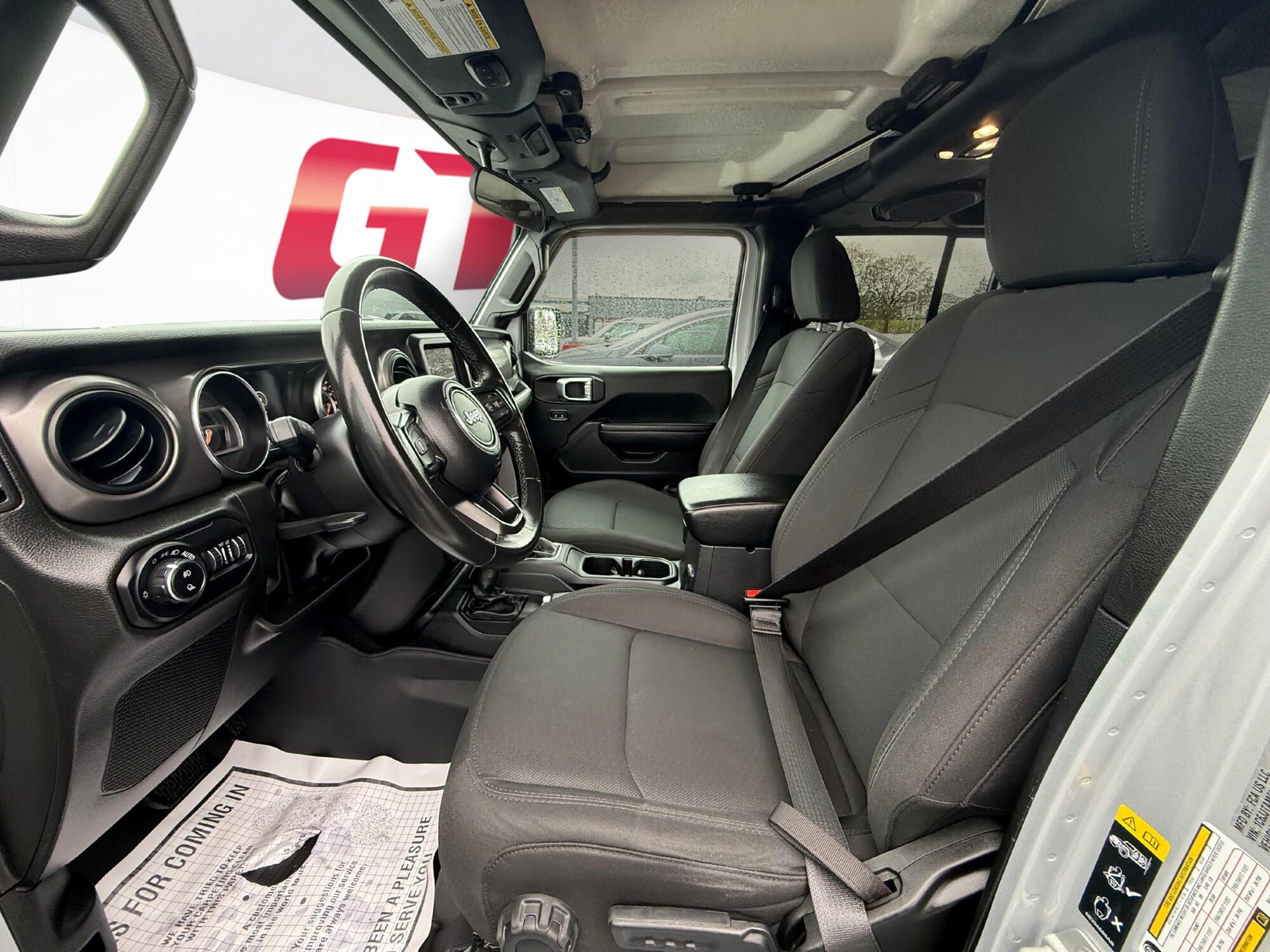 Used 2022 Jeep Gladiator Sport AWD/4WD image 7