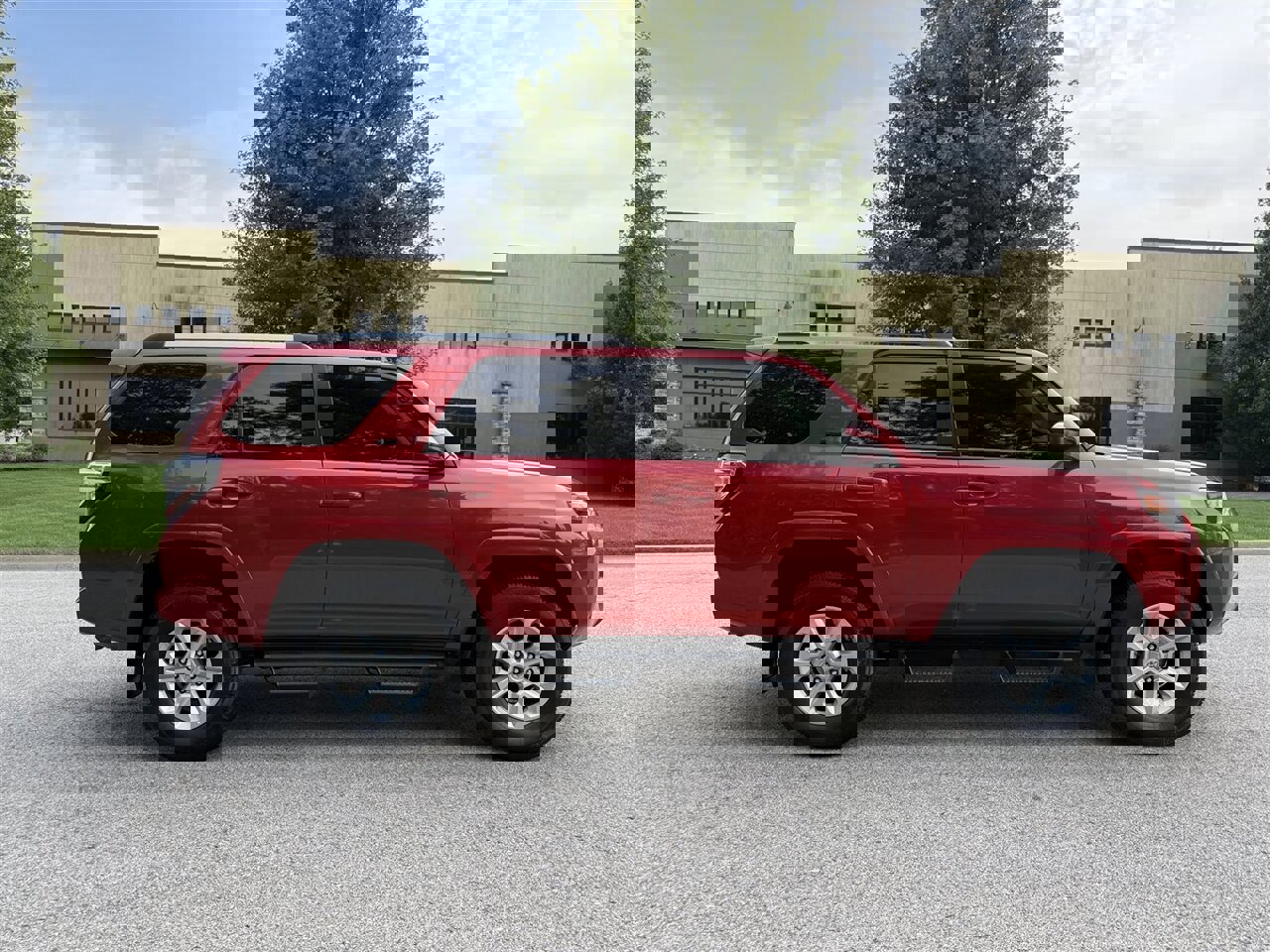Used 2021 Toyota 4Runner SR5 image 5