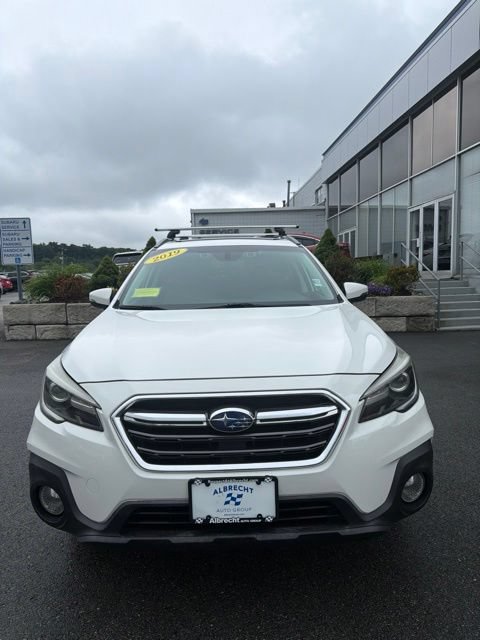 Used 2019 Subaru Outback 2.5i Touring AWD/4WD image 2