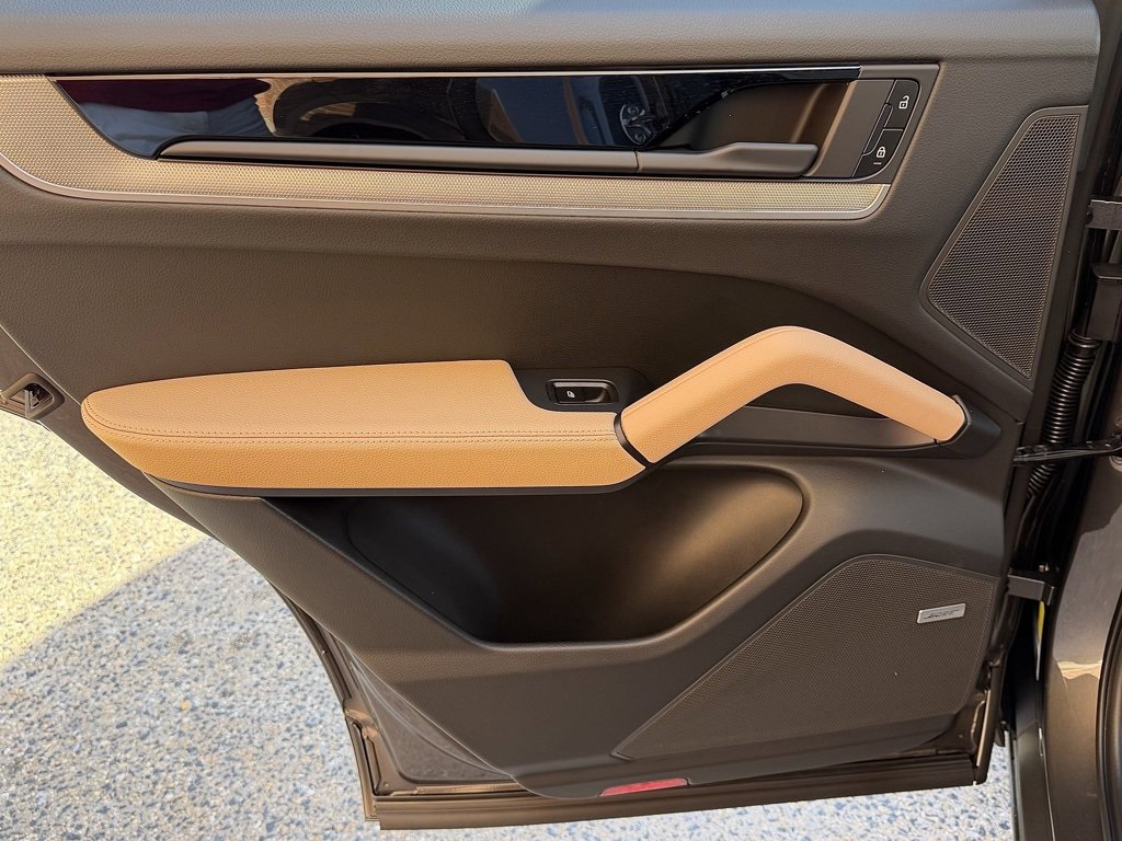 New 2026 Porsche Cayenne S image 20