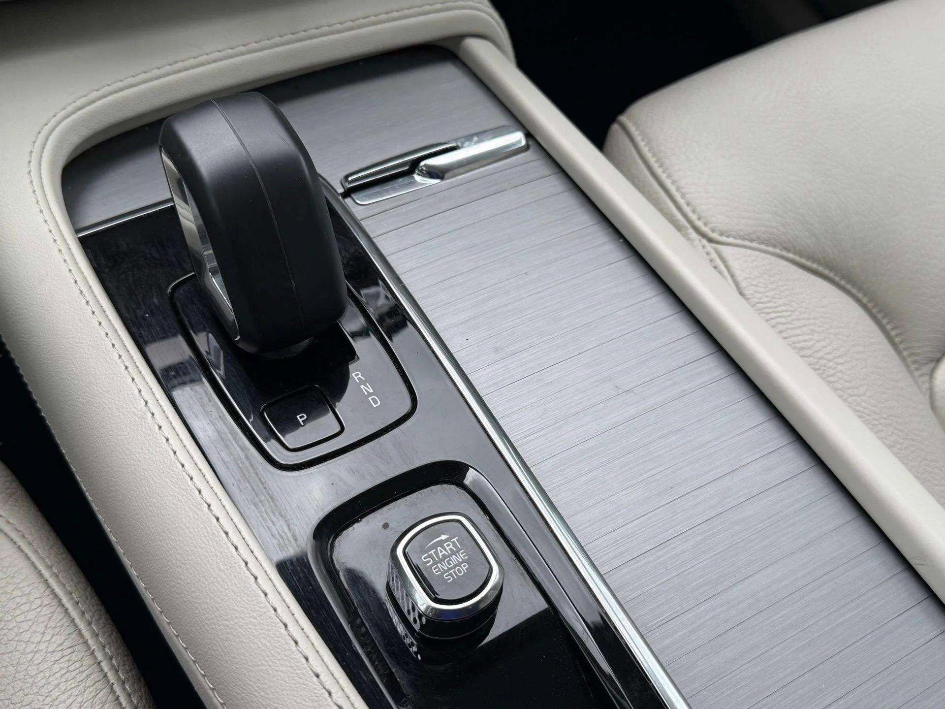 Used 2023 Volvo XC90 B5 Core w/ Protection Package Premier image 38