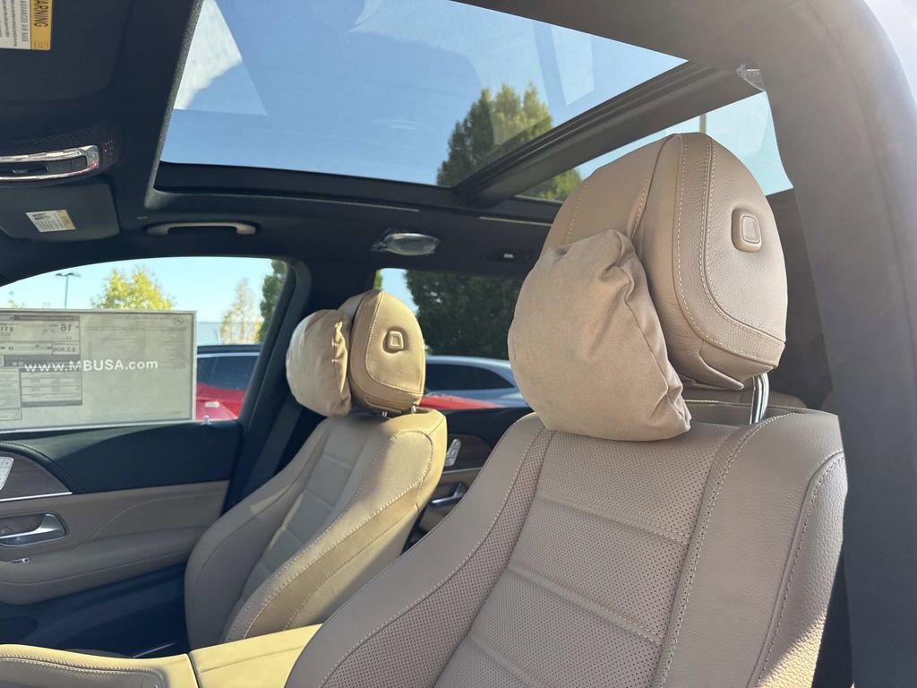 New 2026 Mercedes-Benz GLS 580 4MATIC image 20