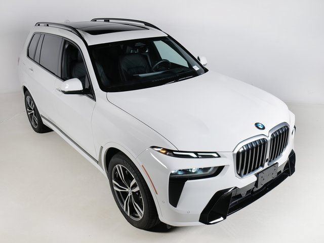 Used 2026 BMW X7 xDrive40i w/ M Sport Package AWD/4WD image 32