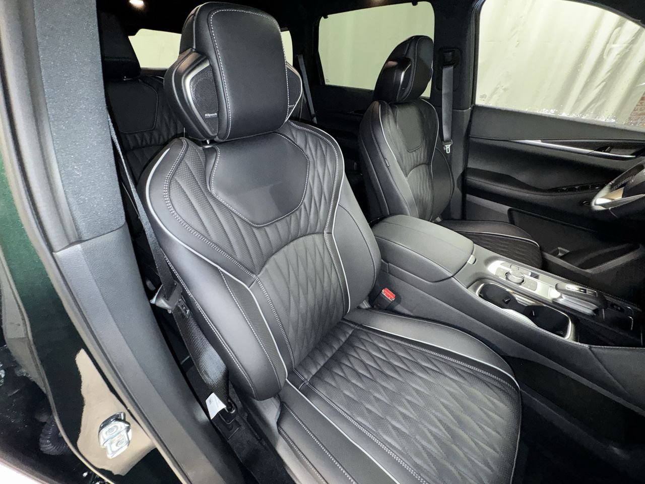 Used 2026 INFINITI QX60 Autograph w/ Dark Cargo Package AWD/4WD image 33