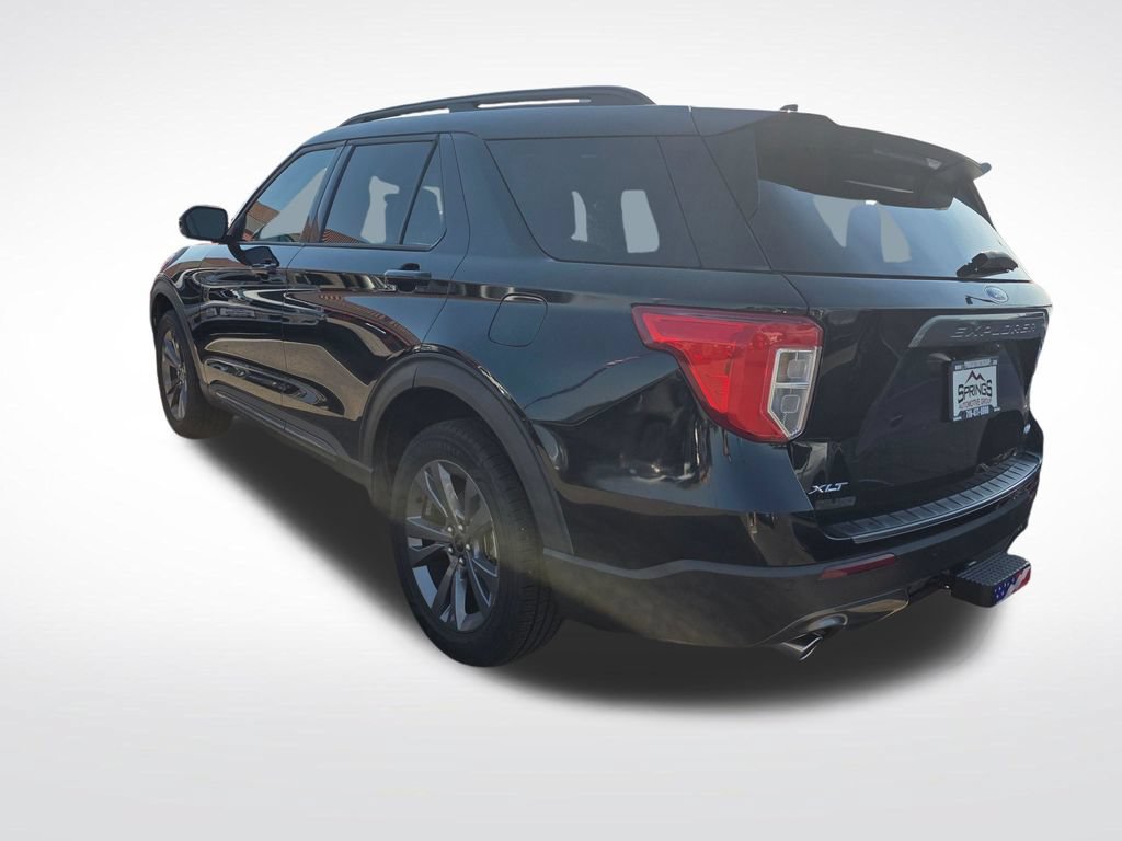 Used 2023 Ford Explorer XLT w/ Equipment Group 202A AWD/4WD image 7