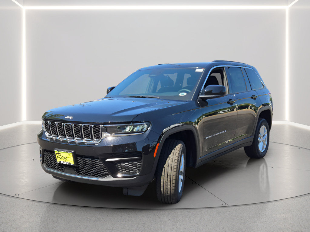 New 2026 Jeep Grand Cherokee Laredo X AWD/4WD image 4