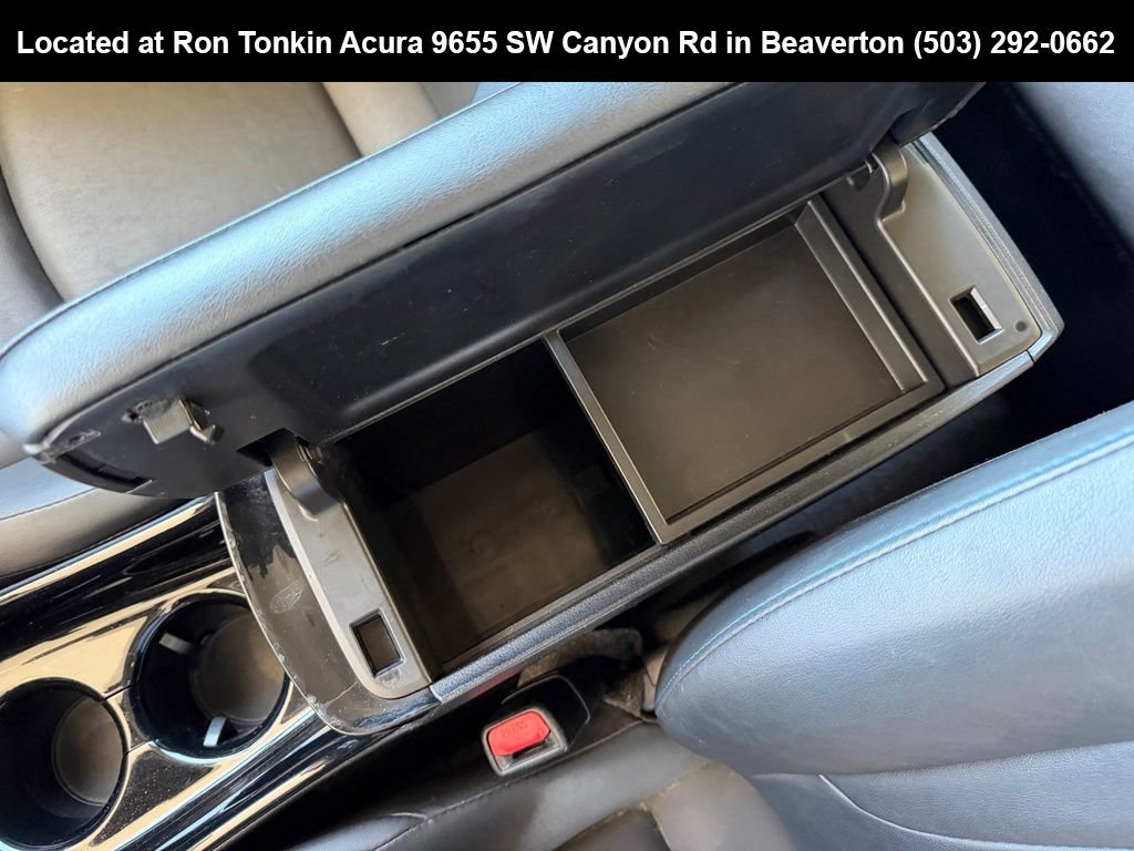 Used 2017 Toyota Prius Three Touring w/ Carpet Mat Package FWD image 25