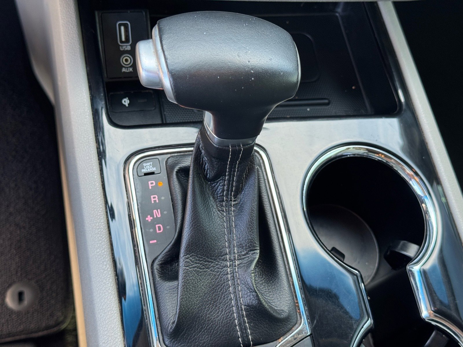 Used 2019 Kia Sedona SX image 30